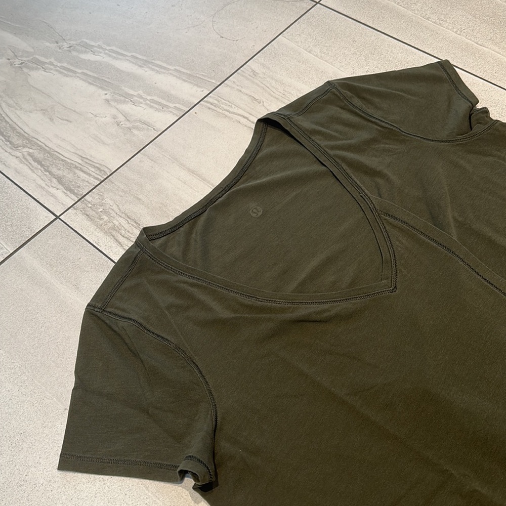 Lululemon Short Sleeve Top - Picture 3 of 5